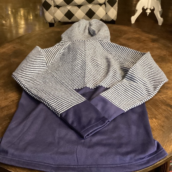 Avalanche Women’s Striped Hoodie in Blue - Picture 5 of 5